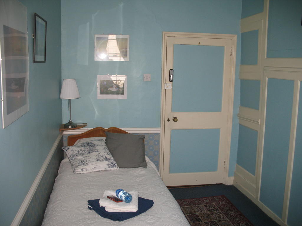 Rothmans B&B Челмсфорд Номер фото